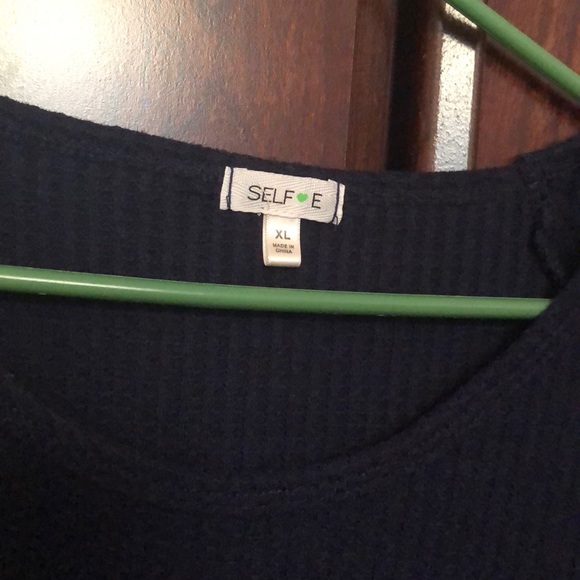 Cold shoulders sweater - Picture 3 of 3